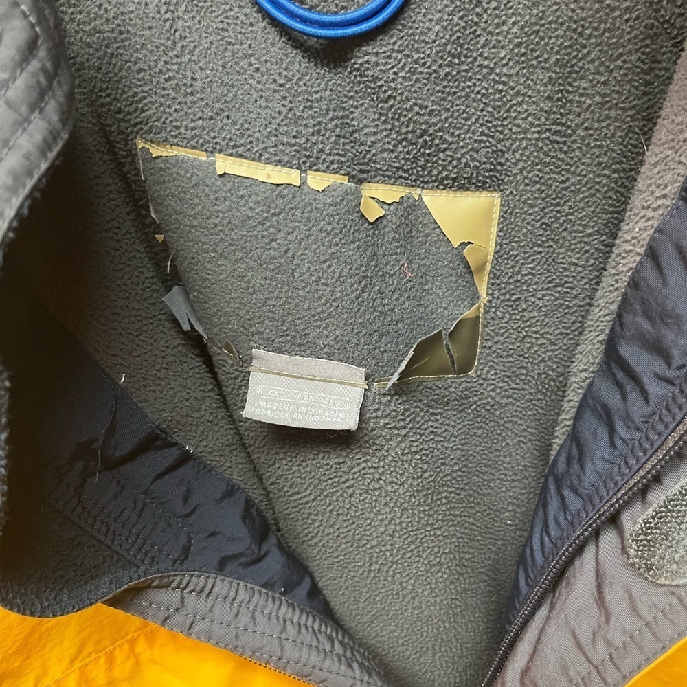 Vintage Nike Men's Performance Jacket in Yellow and Black. XXL - Picture 3 of 8